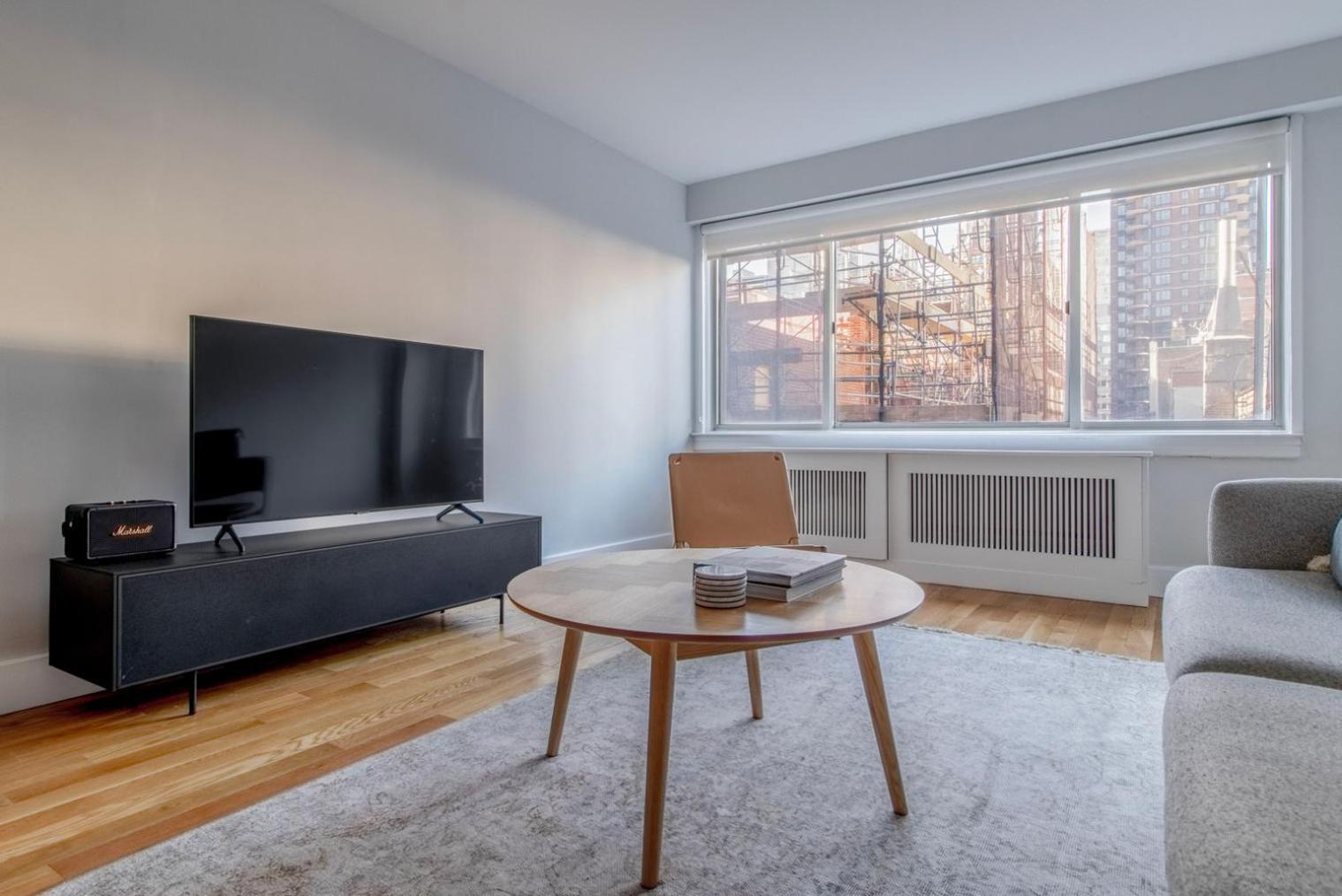 Lenox Hill 2br W Elevator Doorman Nr Art Nyc-1389